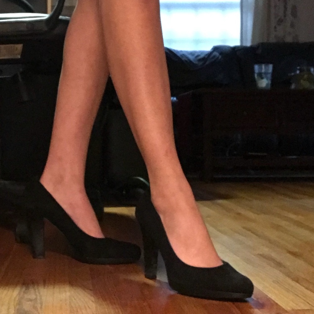 Nine West suede heels